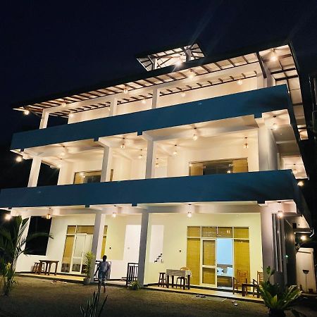 Dk Zur Einkehr Hotel Ahangama Extérieur photo