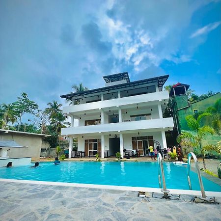Dk Zur Einkehr Hotel Ahangama Extérieur photo