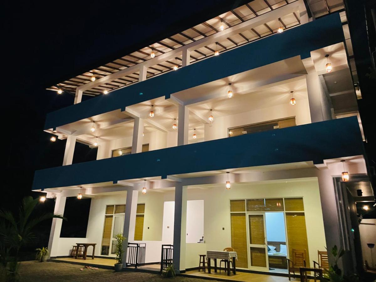 Dk Zur Einkehr Hotel Ahangama Extérieur photo
