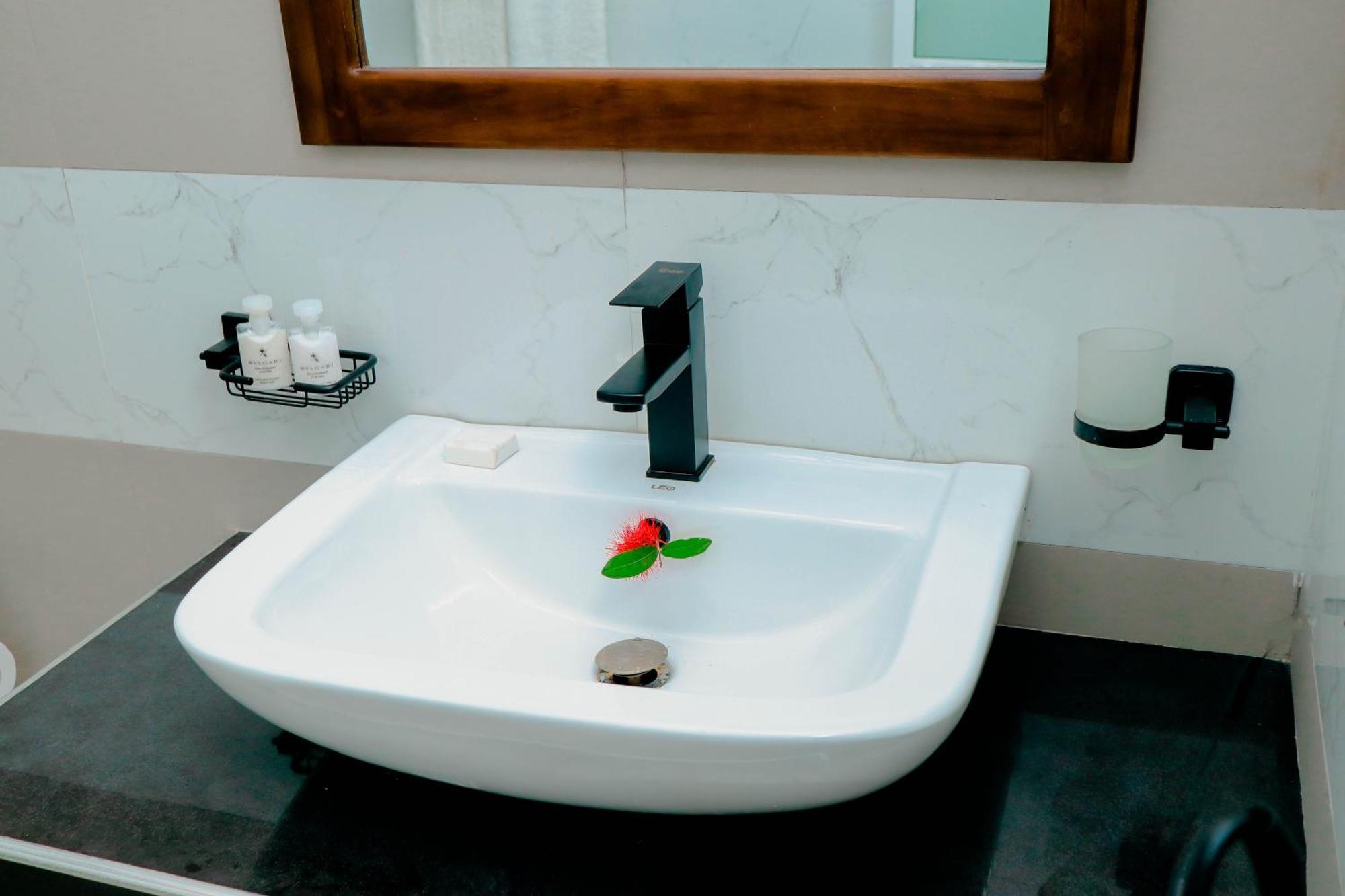 Dk Zur Einkehr Hotel Ahangama Extérieur photo