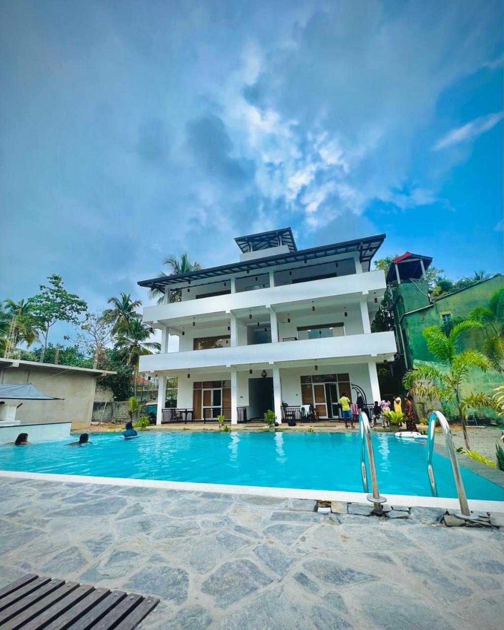 Dk Zur Einkehr Hotel Ahangama Extérieur photo